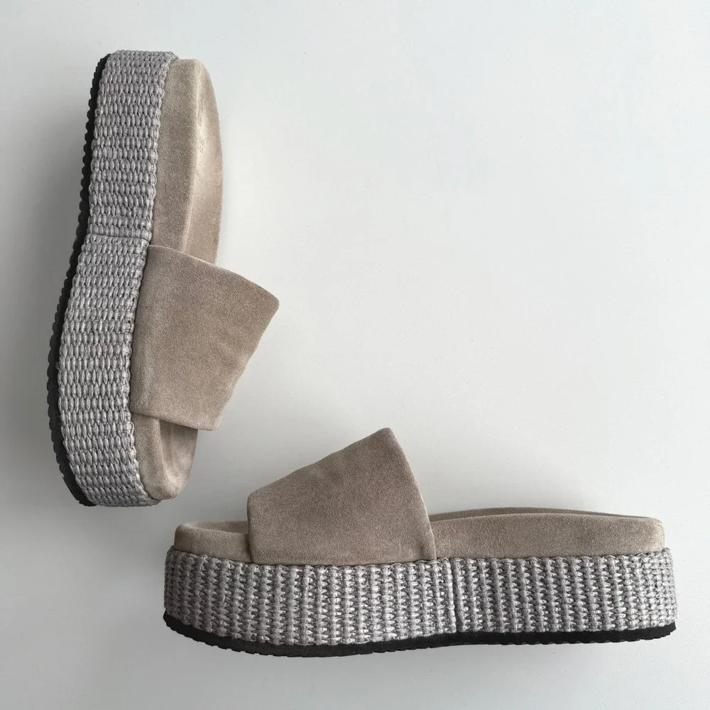 Brunello Cuchinelli EUC Suede Raffia Platform Slide Taupe Gray Sandal EU 39 US 9